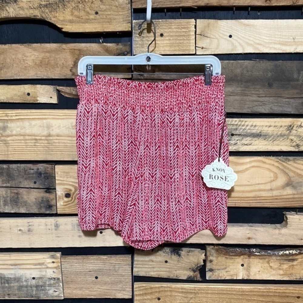 NWT Knox Rose shorts boho‎ Chevron print Rayon lined Size medium